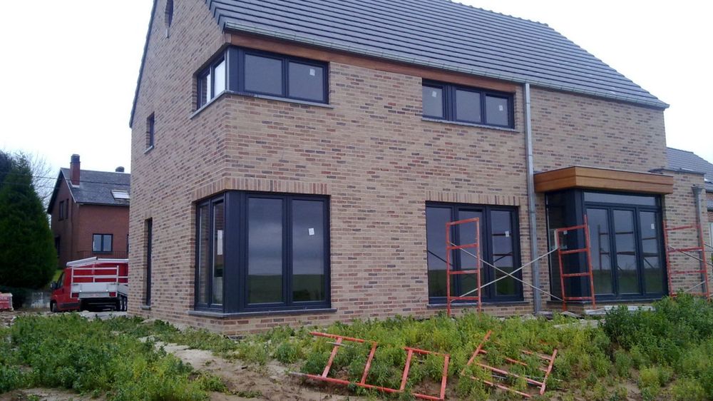Construction neuve — châssis et baies anthracite sur mesure